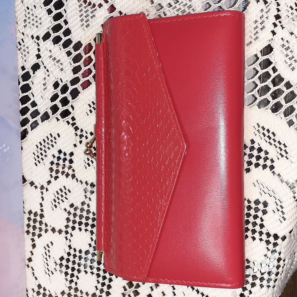 Vintage Kuang Huei Womens Wallet Red